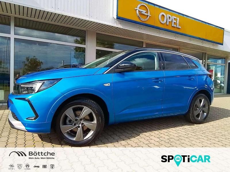 Blau/metallic lackierung drei Gebraucht 2024 Opel Grandland X Elegance SUV | 33.490 € - Bild 1/4