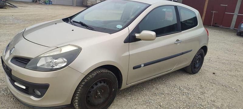 Gebraucht Renault Clio II Authentique 75 PS (55 kW) 2006 Beige Limousine
