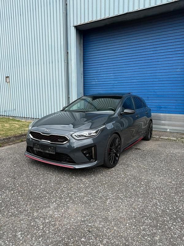 Grau Gebraucht 2020 Kia Ceed GT Limousine | 17.990 € (Superpreis) - Bild 1/4