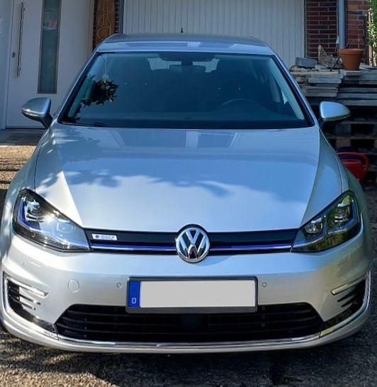 Silber Gebraucht 2019 VW e-Golf Kleinwagen | 16.949 € (Etwas zu teuer) - Bild 1/4