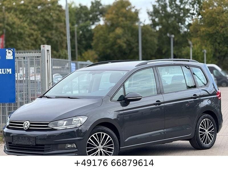 Uranograu Gebraucht 2020 VW Touran Comfortline Van / Kleinbus | 17.000 € (Superpreis) - Bild 1/4