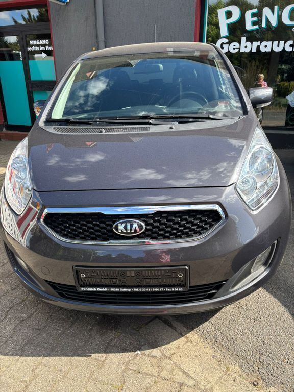 Grau Gebraucht 2014 Kia Venga FIFA World Cup Edition Kleinwagen | 8.400 € (Fairer Preis) - Bild 1/4