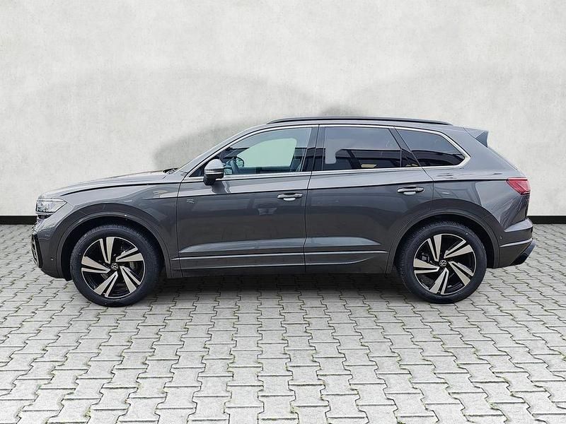 Neu VW Touareg R-line 286 PS (210 kW) 2026 Siliziumgrau metallic SUV
