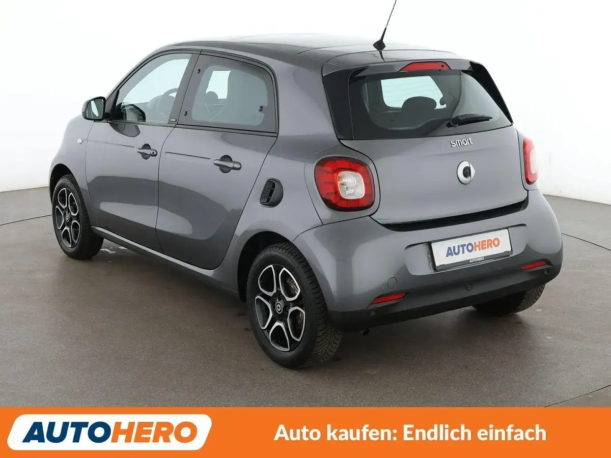 Gebraucht Smart ForFour Basis 90 PS (66 kW) 2019 Grau Kleinwagen