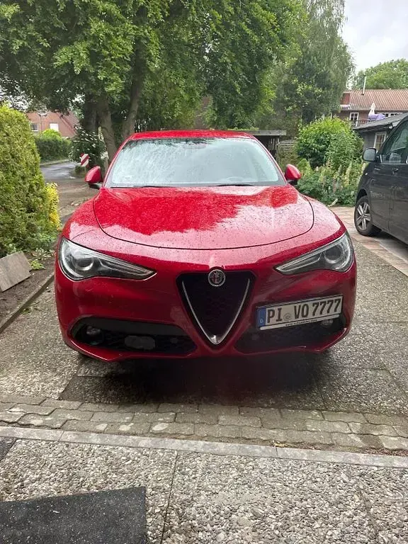 Gebraucht Alfa Romeo Stelvio Super 190 PS (139 kW) 2017 Rot SUV