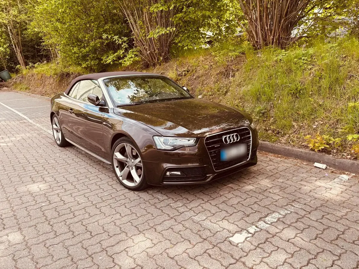 Gebraucht Audi A5 Cabriolet Design 245 PS (180 kW) 2012 Braun Cabrio