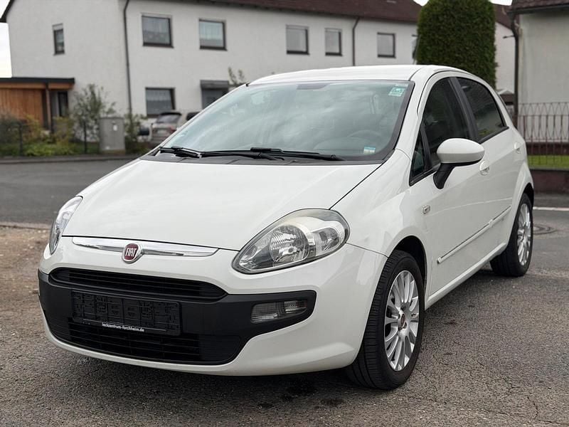 Weiß Gebraucht 2010 Fiat Punto Evo Dynamic Kleinwagen | 1.750 € (Guter Preis) - Bild 1/4