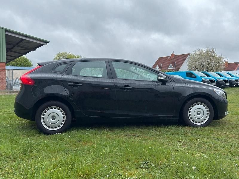 Gebraucht Volvo V40 114 PS (83 kW) 2013 Schwarz Limousine