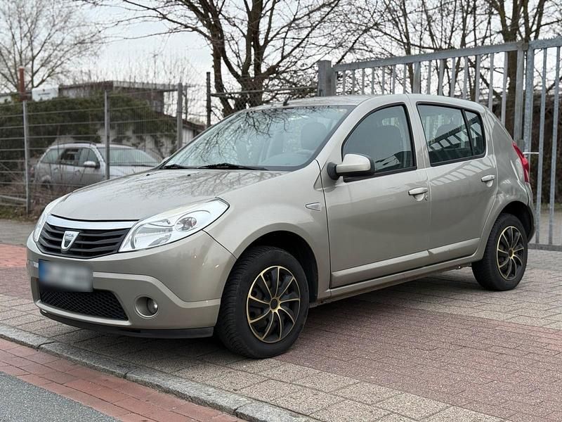 Gebraucht Dacia Sandero 75 PS (55 kW) 2011 Beige Kleinwagen