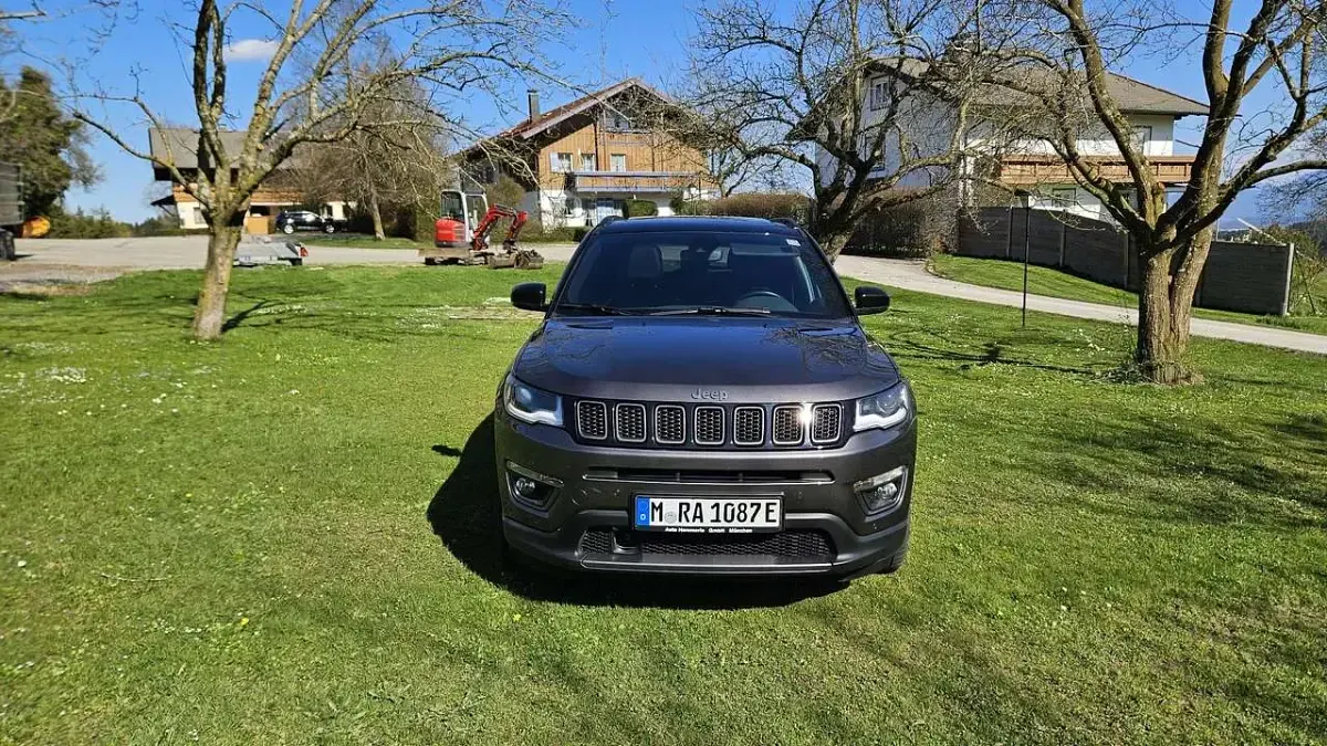 Käytetty Jeep Compass 181 HP (133 kW) 2021 Katumaasturi