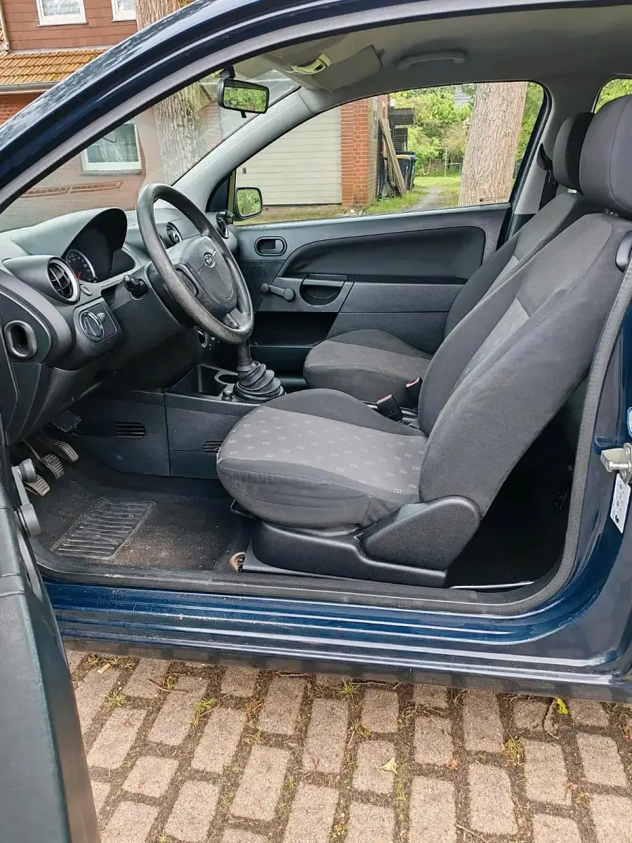 Gebraucht Ford Fiesta 60 PS (44 kW) 2005 Blau Kleinwagen