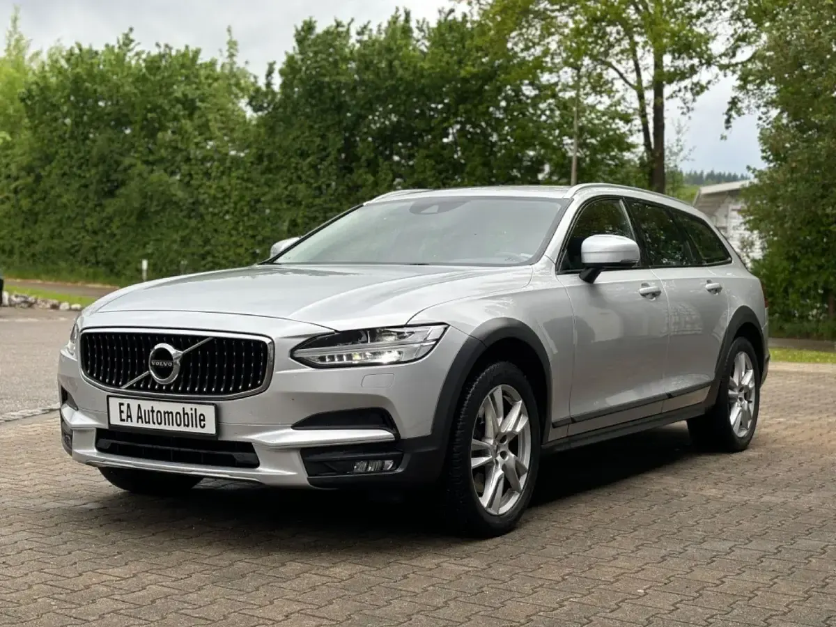 Gebraucht Volvo V90 CC 190 PS (139 kW) 2018 Grau Kombi