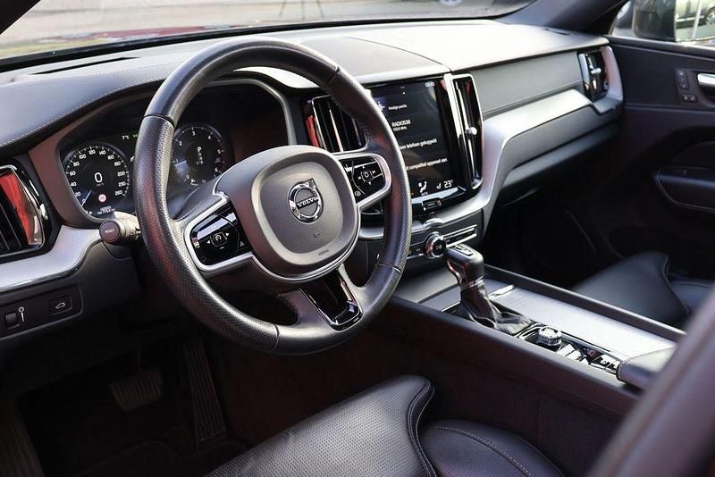 Gebraucht Volvo XC60 Inscription 190 PS (139 kW) 2018 Grau SUV