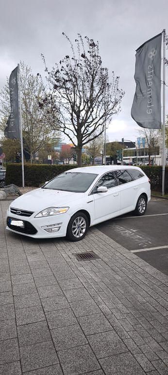 Gebraucht Ford Mondeo Titanium 140 PS (102 kW) 2012 Weiß Limousine
