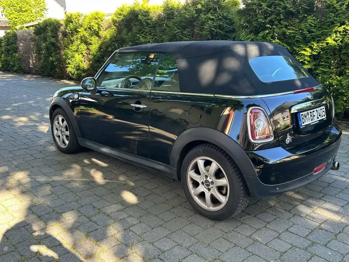 Gebraucht Mini Cooper Cabriolet 120 PS (88 kW) 2009 Black night Cabrio
