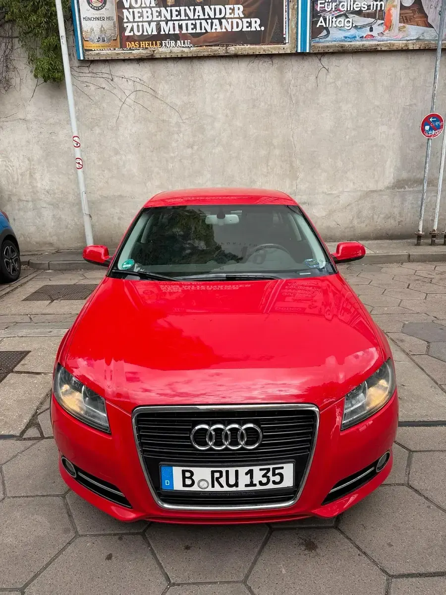 Gebraucht Audi A3 Comfort 125 PS (91 kW) 2011 Rot Kleinwagen