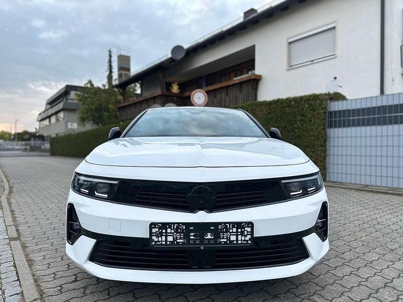 Gebraucht Opel Astra 179 PS (131 kW) 2023 Weiß Limousine