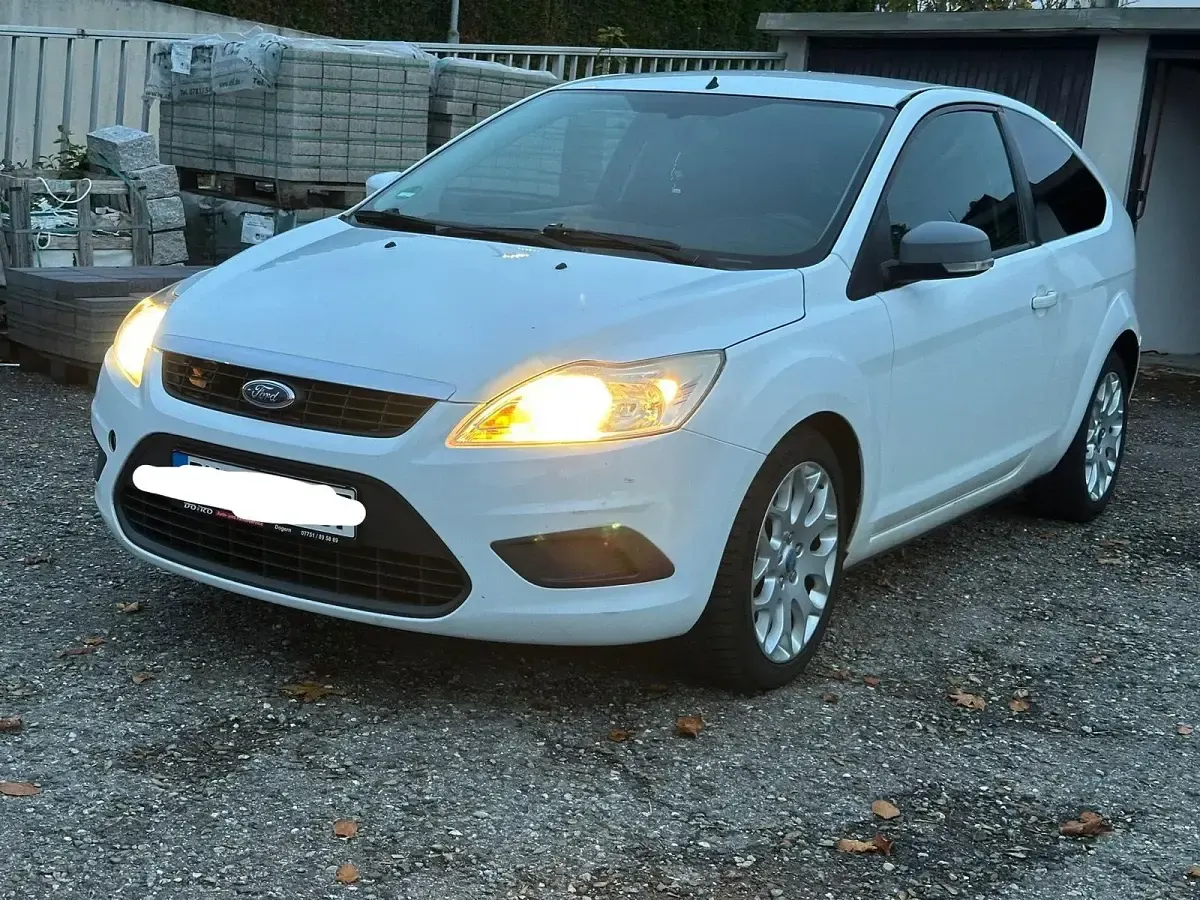 Occasion Ford Focus 80 ch (58 kW) 2009 Blanc Citadine