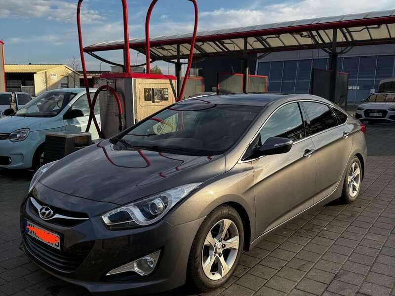 Gebraucht 2014 Hyundai i40 Premium Kombi | 15.000 € (Teuer) - Bild 1/4