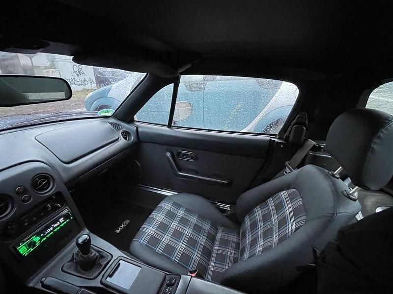 Gebraucht Mazda MX5 90 PS (66 kW) 1997 Blau Cabrio