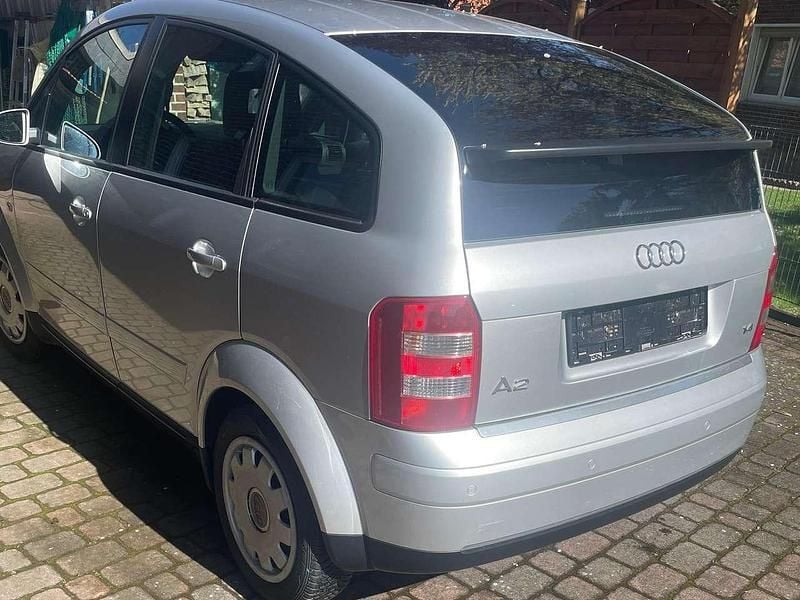Usata Audi A2 75 CV (55 kW) 2002 Argento Utilitaria