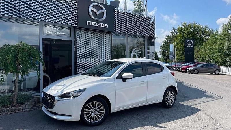 Satinweiß metallic Gebraucht 2021 Mazda 2 Kizoku Kleinwagen | 17.490 € (Etwas zu teuer) - Bild 1/4