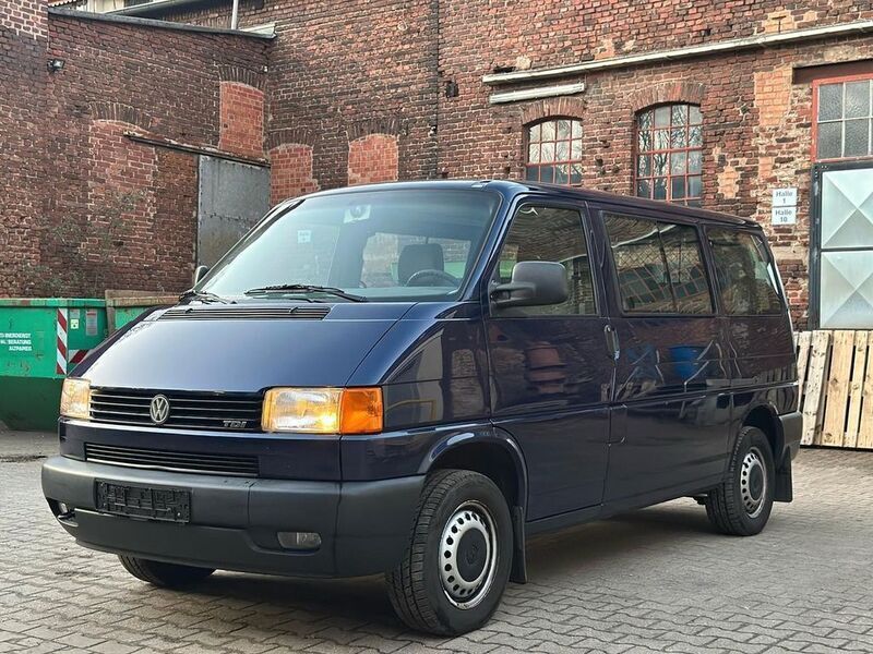 Second-hand VW T4 102 CP (75 kW) 2003 Albastru Van