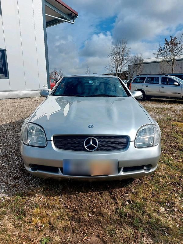 Gebraucht Mercedes SLK230 193 PS (141 kW) 1999 Silber Cabrio