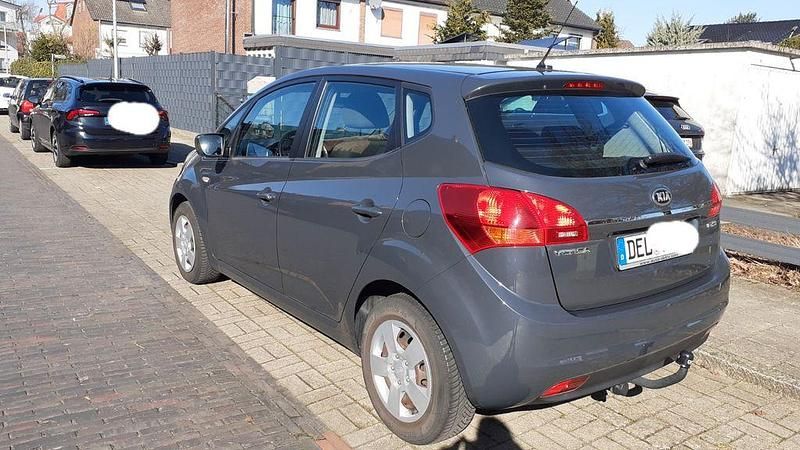 Gebraucht Kia Venga 125 PS (91 kW) 2019 Grau Kleinwagen