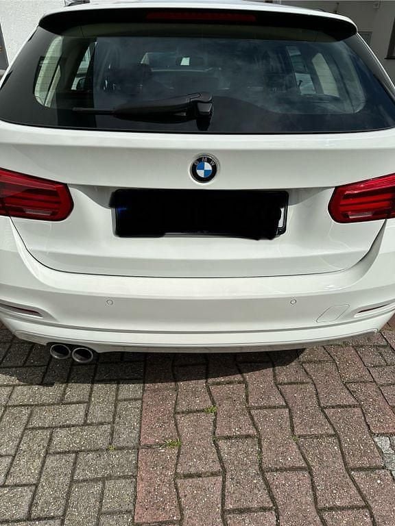 Gebraucht BMW 320 190 PS (139 kW) 2019 Weiß Kombi