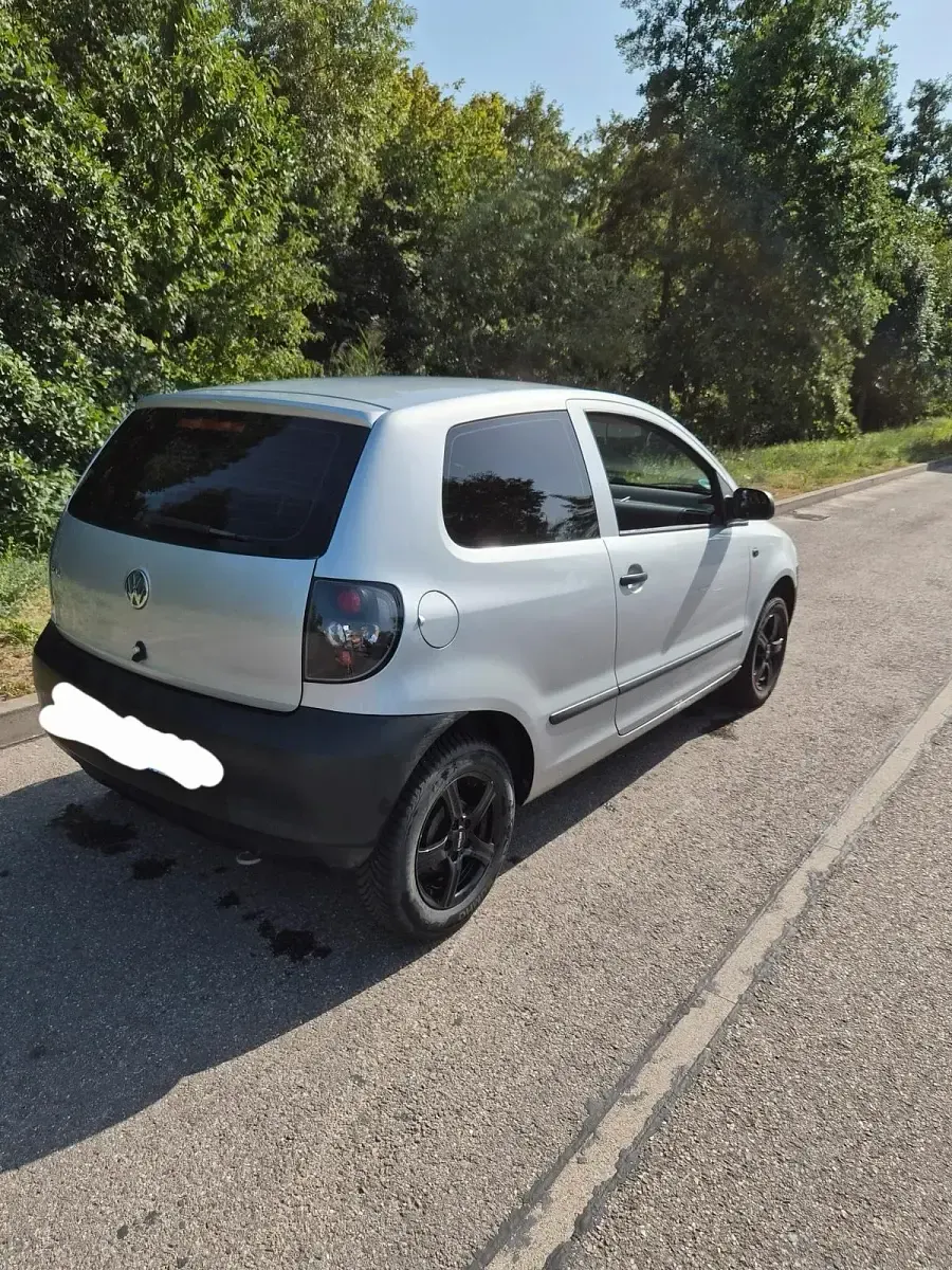 Second-hand VW Fox 54 CP (39 kW) 2006 Argintiu Hatchback