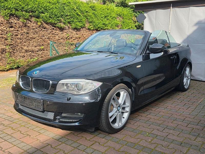 Schwarz Gebraucht 2008 BMW 118 Cabriolet Advantage Cabrio | 9.999 € (Etwas zu teuer) - Bild 1/4