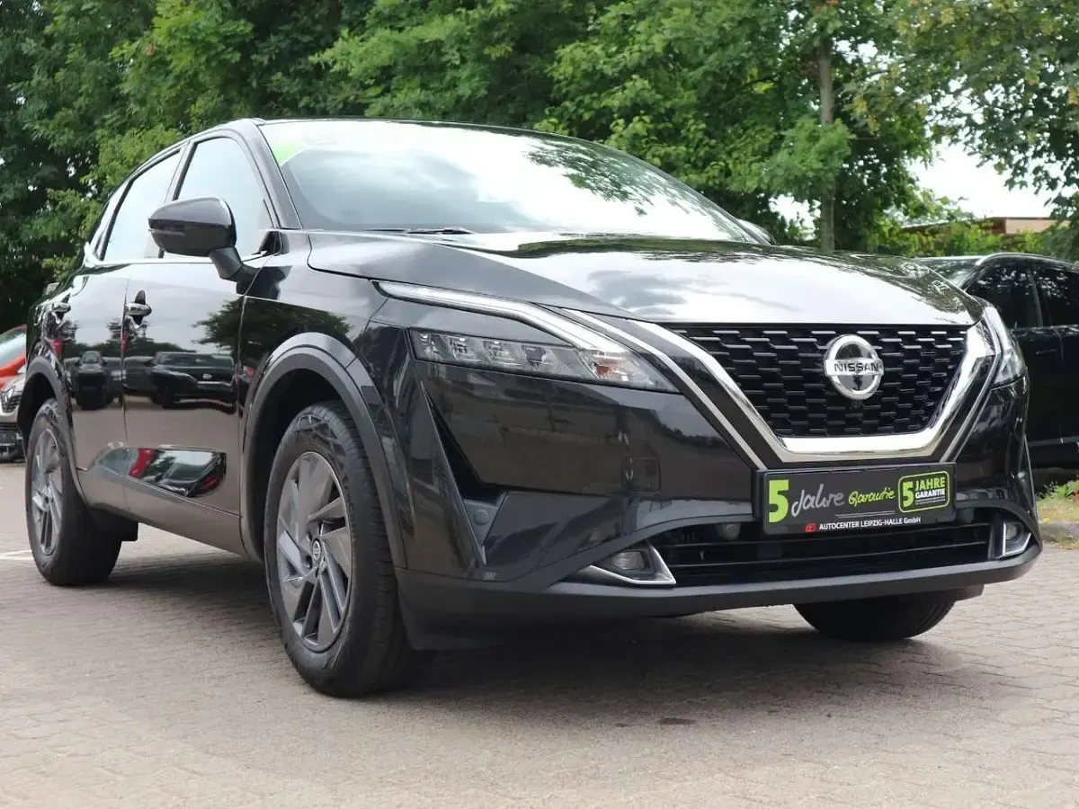Gebraucht Nissan Qashqai Acenta 140 PS (102 kW) 2022 Schwarz SUV