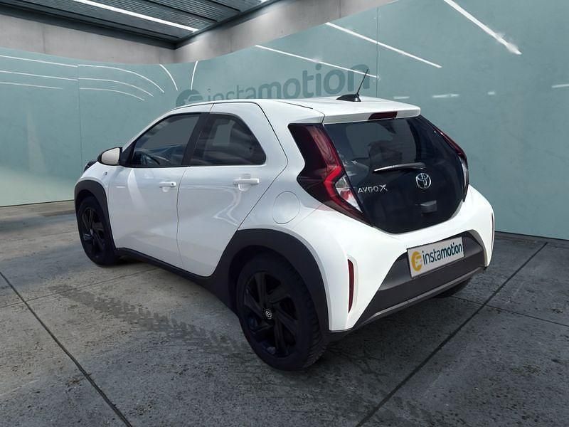 Weiß Gebraucht 2024 Toyota Aygo Kleinwagen | 17.499 € (Etwas zu teuer) - Bild 1/1