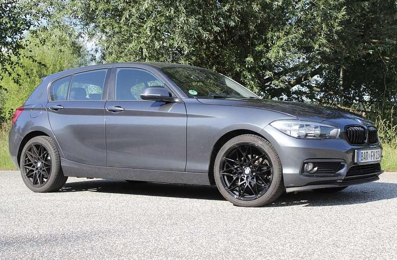 Gebraucht BMW 116 109 PS (80 kW) 2015 Grau Kleinwagen