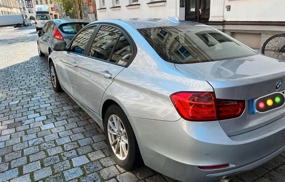 Gebraucht BMW 316 116 PS (85 kW) 2012 Grau Limousine