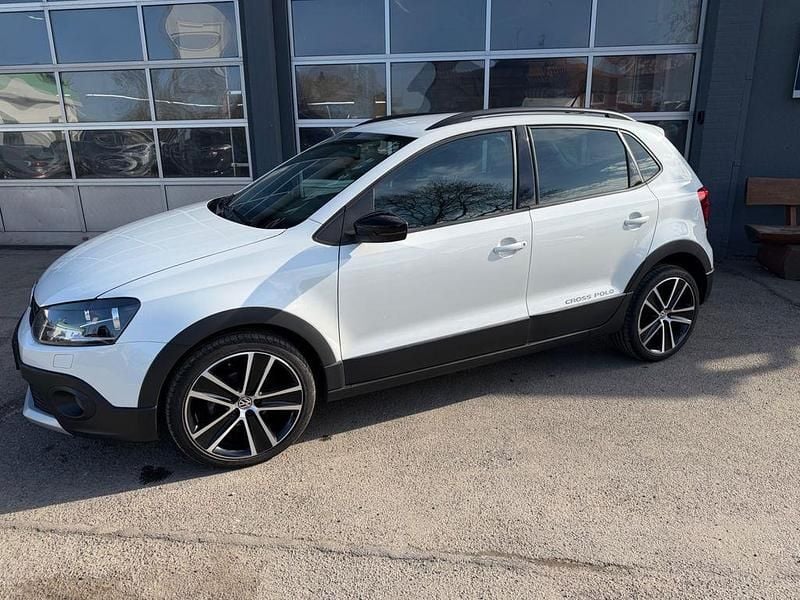 Gebraucht VW Polo Cross 69 PS (50 kW) 2013 Weiß Kleinwagen