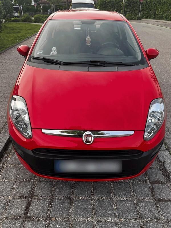 Rot Gebraucht 2011 Fiat Punto Kleinwagen | 2.750 € - Bild 1/4