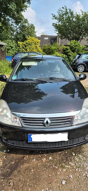 Schwarz Gebraucht 2013 Renault Symbol II Limousine | 3.000 € - Bild 1/4