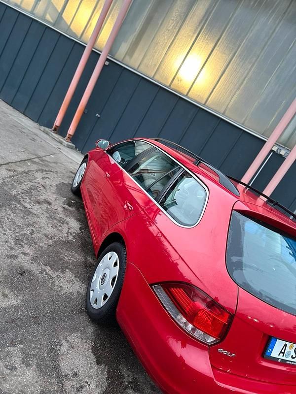 Gebraucht VW Golf V Comfortline 122 PS (89 kW) 2009 Rot Kombi