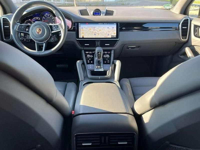 Second-hand Porsche Cayenne Sport 340 CP (250 kW) 2019 Alb SUV