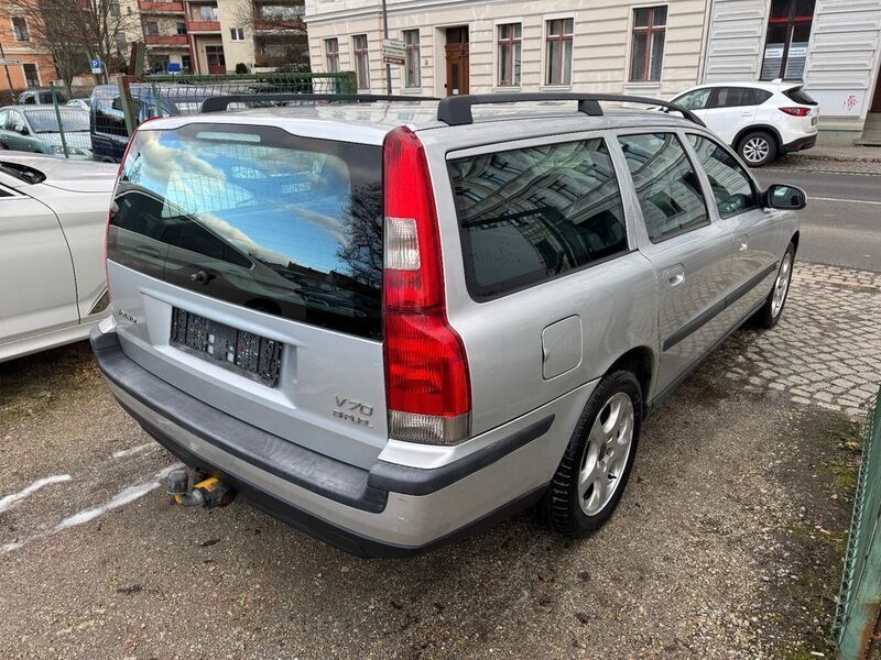 Gebraucht Volvo V70 140 PS (102 kW) 2002 Other Kombi