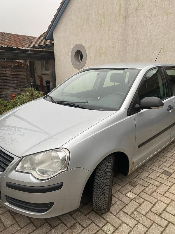 Grau Gebraucht 2009 VW Polo Limousine | 1.400 € (Superpreis) - Bild 1/4