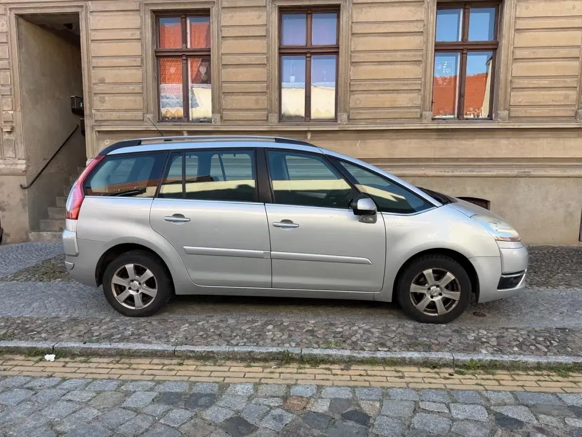 Gebraucht Citroën C4 120 PS (88 kW) 2010 Grau Limousine