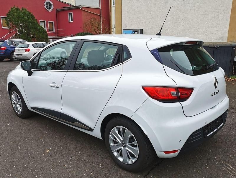 Gebraucht Renault Clio IV 90 PS (66 kW) 2017 Weiß Limousine