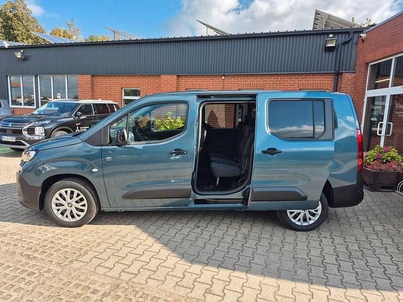 Neu Fiat Doblò 131 PS (96 kW) 2025 Blau Van / Kleinbus