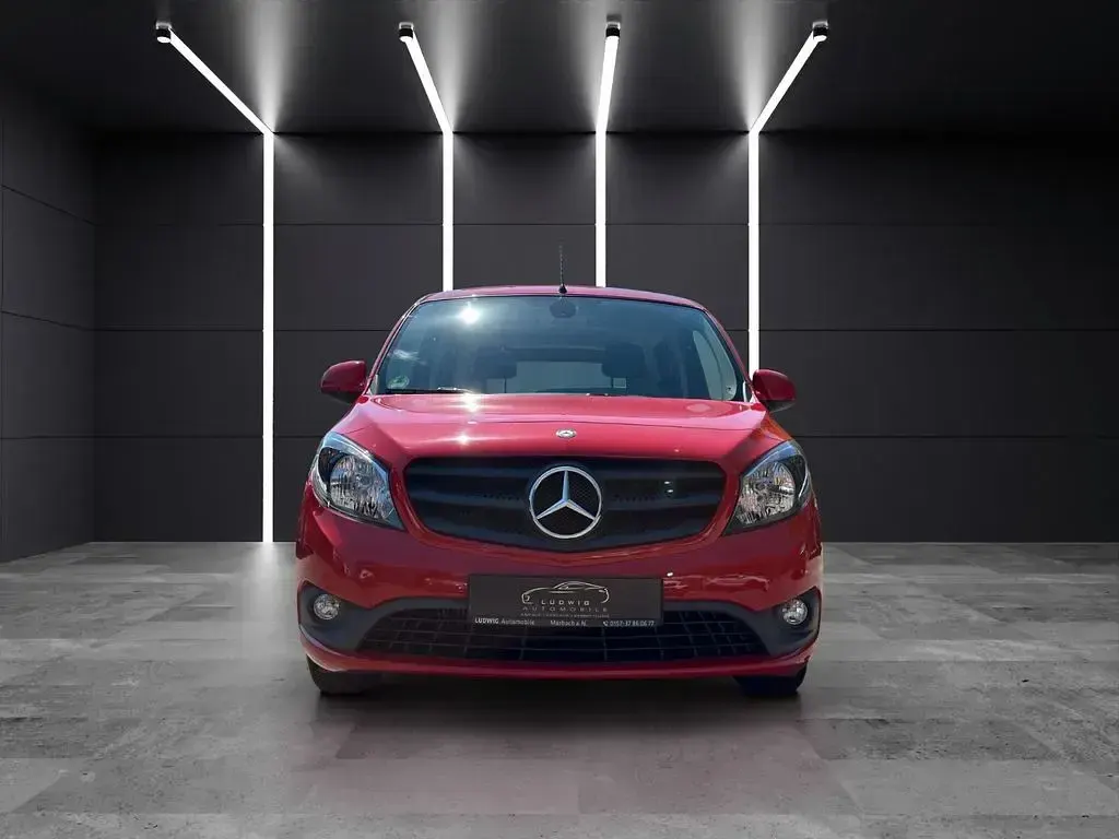Gebraucht Mercedes Citan 112 114 PS (83 kW) 2018 Rot Van / Kleinbus