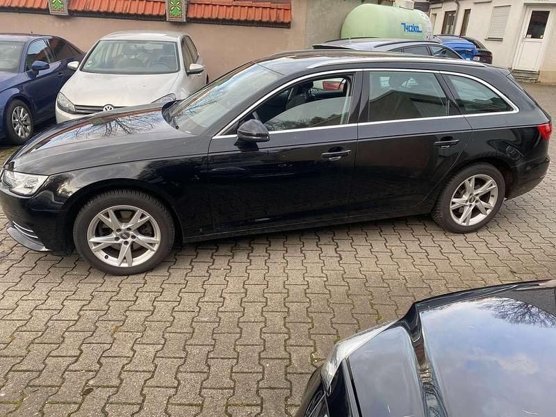 Gebraucht Audi A4 S-Line 150 PS (110 kW) 2017 Brillantschwarz metallic Kombi