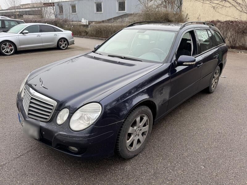 Schwarz Gebraucht 2006 Mercedes E280 Kombi | 1.800 € (Teuer) - Bild 1/4