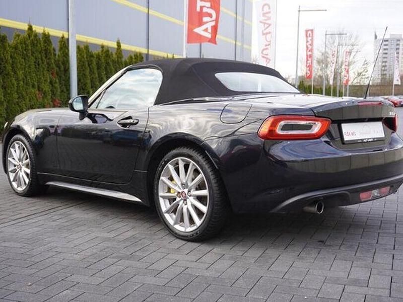 Gebraucht Fiat 124 Spider Lusso 140 PS (102 kW) 2017 Schwarz Cabrio